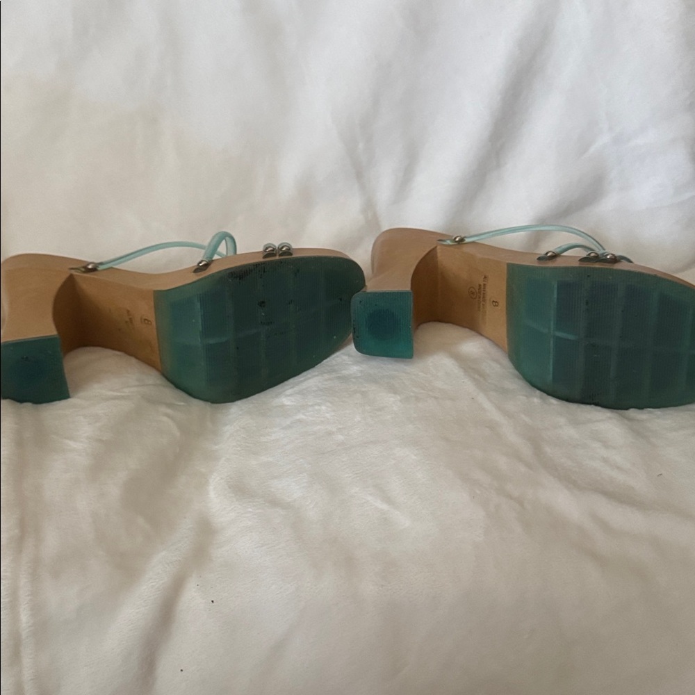Y2K Vibe Alert! SODA Vintage Clear Strap Wooden Platform Sandals - Size 8 w/ Box - Picture 5 of 7